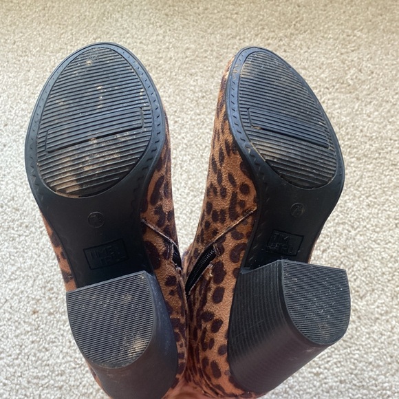 Time and Tru Cheetah/Leopard Print Booties — Size 7 1/2!! - Picture 7 of 9